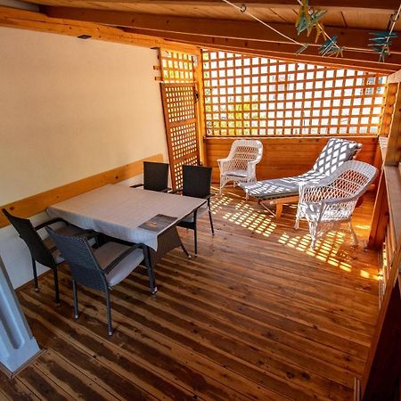 Apartments Milena Пинезичи Экстерьер фото
