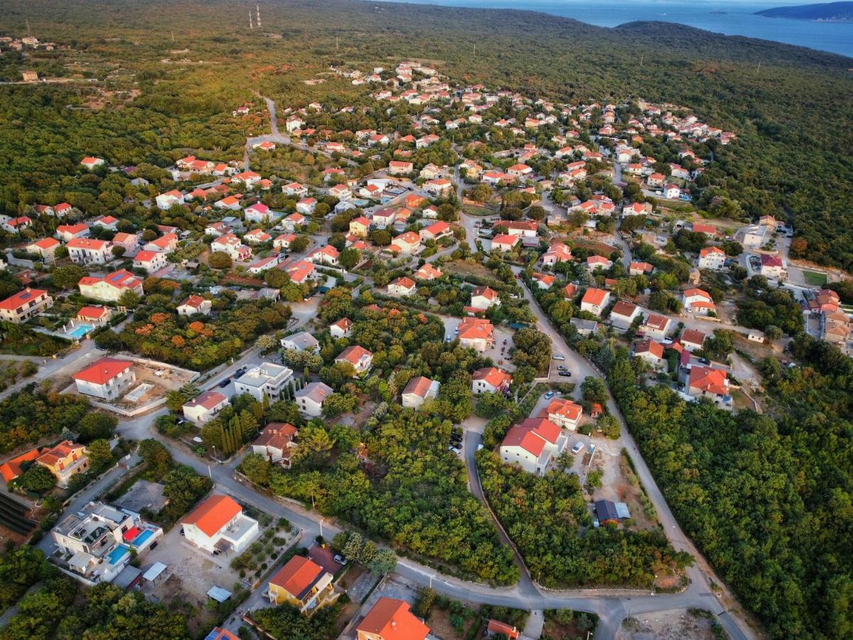 Apartments Milena Пинезичи Экстерьер фото