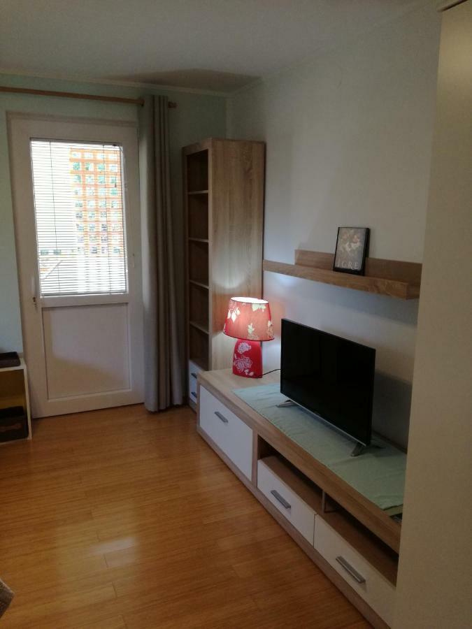Apartments Milena Пинезичи Экстерьер фото