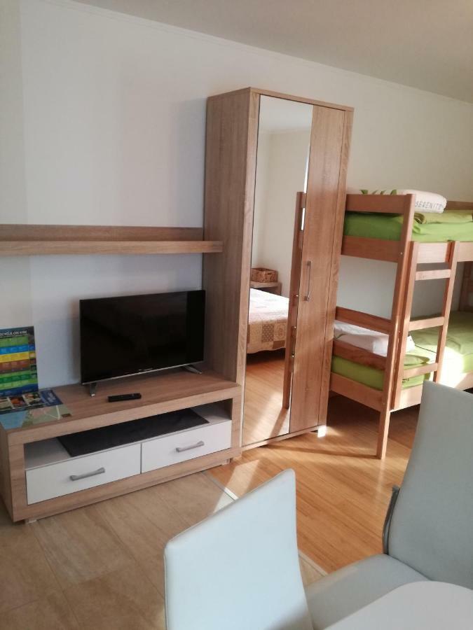 Apartments Milena Пинезичи Экстерьер фото